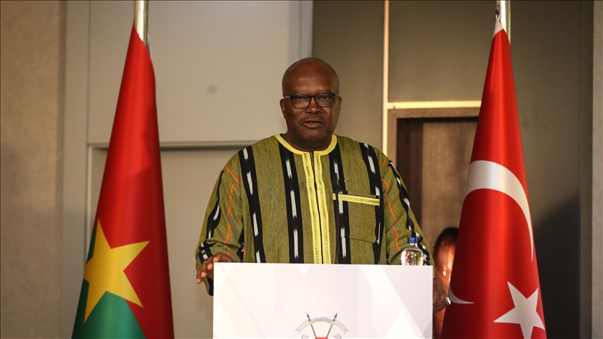 Roch Kabore kembali terpilih jadi presiden Burkina Faso 