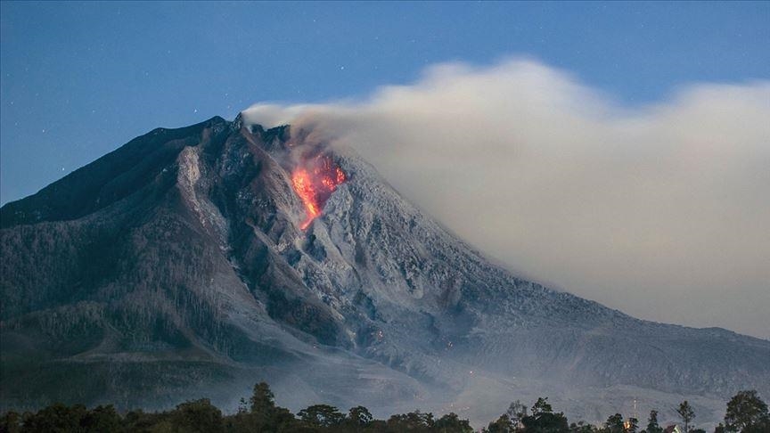 Indonezi, shpërthen Vullkani Ili Lewotolok