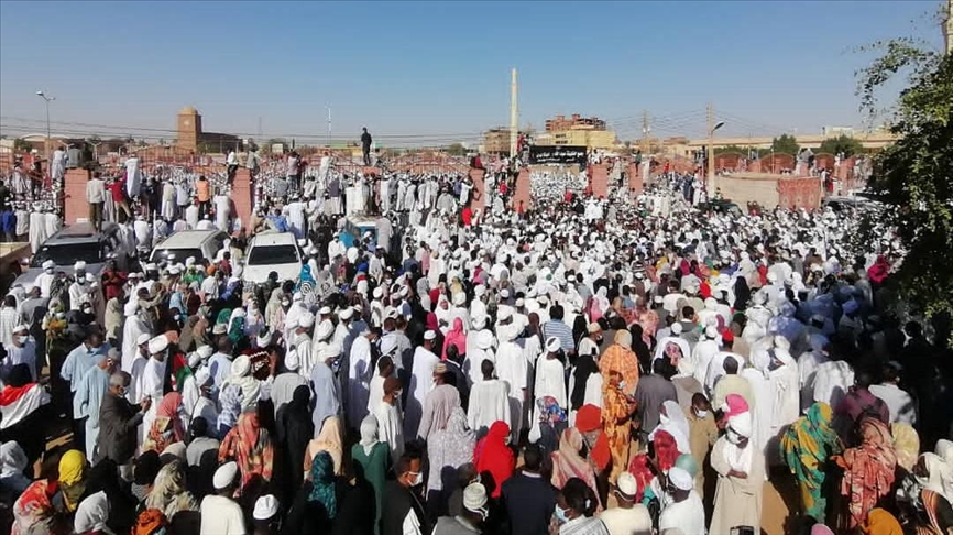 السودان.. تشييع جثمان الصادق المهدي في جنازة "مهيبة"