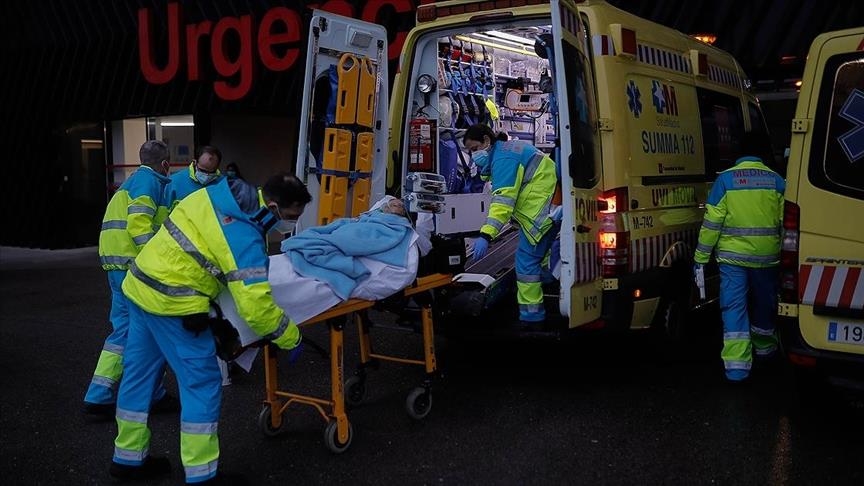 Агенција Анадолија со персоналот на Итната помош во Мадрид, еден од најтешко погодените европски градови со Ковид-19