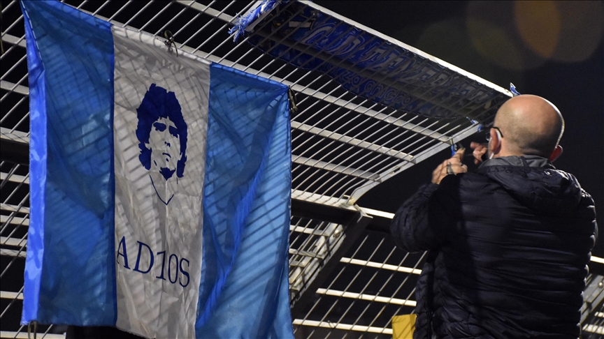 Fans pour into Naples streets to pay homage to Maradona