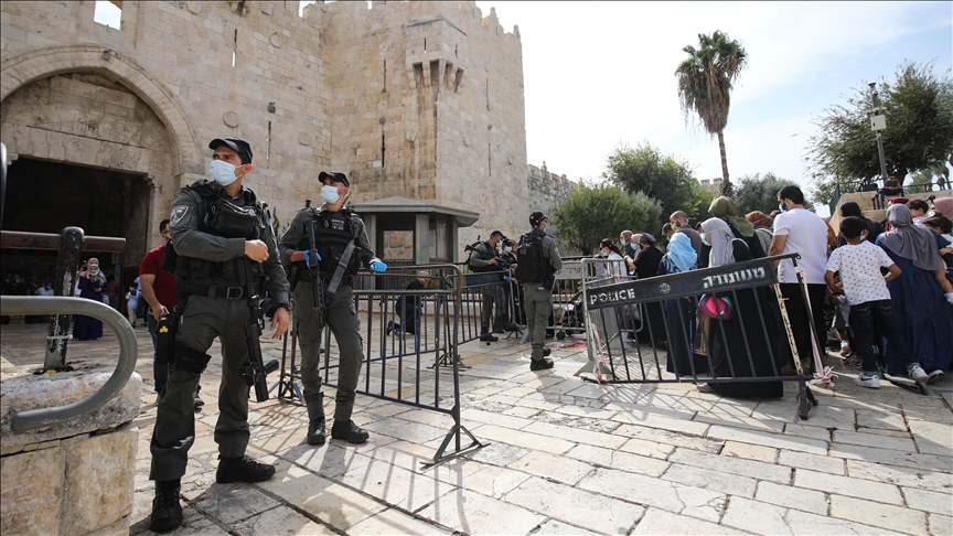 Israel Bars Palestinians From Praying At Al Aqsa Mosque