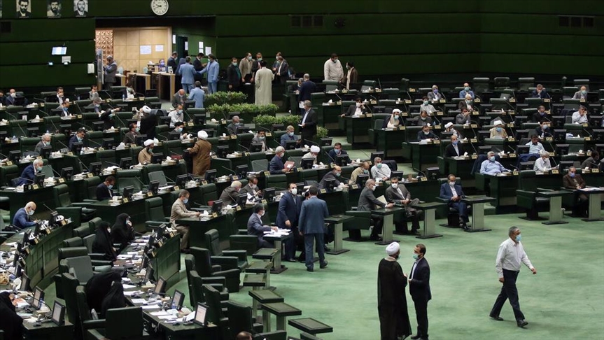 مجلس ایران دو فوریت طرح اقدام راهبردی برای لغو تحریم‌ها را تصویب کرد