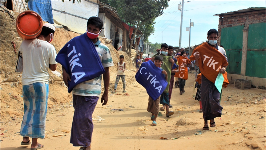 Turkey hands out winter aid to Rohingya in Bangladesh