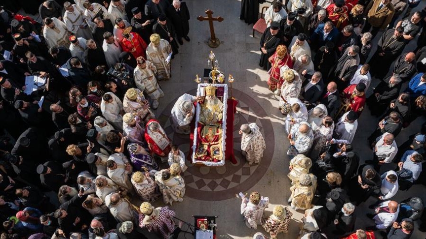 الكنيسة الأرثوذكسية الصربية تدفع ثمن استهتارها بـ"كورونا" 
