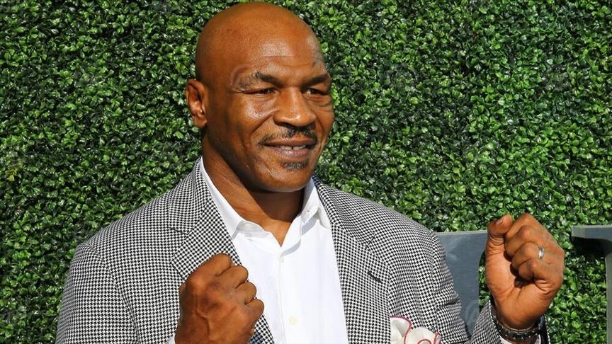 Boxe : Mike Tyson et Roy Jones font match nul dans une rencontre démonstration