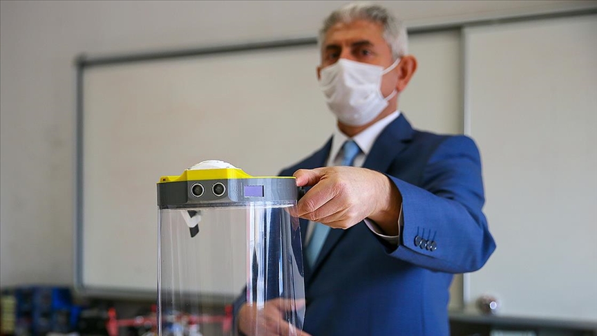 Izmirli Meslek Lisesi Ogretmenleri Aritmatik Siperlik Tasarladi