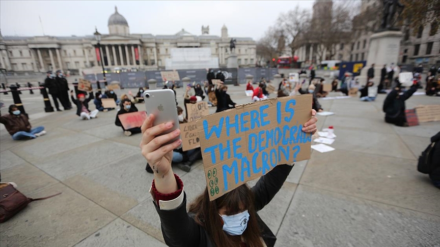 Fransa'daki güvenlik yasa tasarısı ve polis şiddeti İngiltere'de protesto edildi