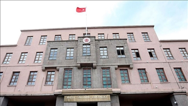 'Şahsi ihtiras ve hevesleri için TSK ve Mehmetçiğe hakaret eden bu gayri milli dili şiddetle kınıyoruz'