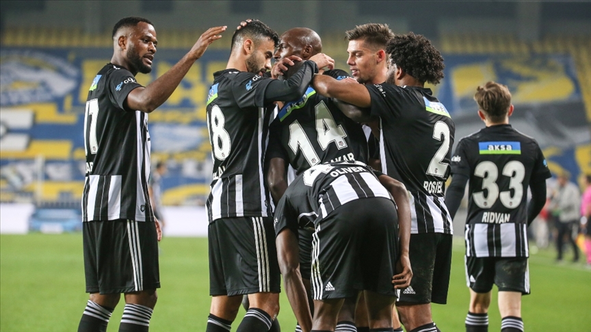 Beşiktaş, kritik virajın ilk bölümünü mutlu geçti