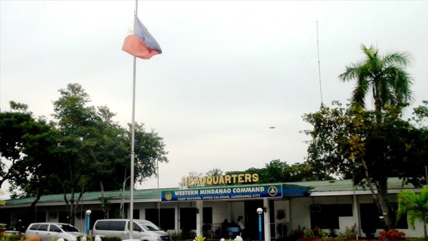 Philippine army hails sack of cops over soldier deaths