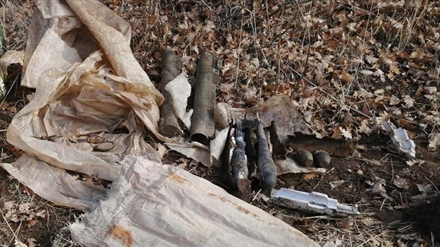 Bitlis'te teröristlere ait iki lav silahı ile mühimmat ele geçirildi