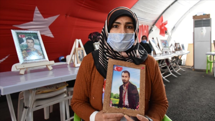 Anne İmmihan Nilifırka: Evlatlarımız HDP tarafından kaçırıldı. Doğru adresteyiz