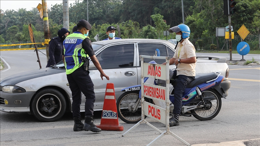 Malaysia starts virus tests for 1.7M foreign workers
