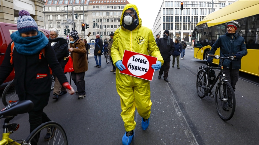 U Berlinu protest protiv medijskog izvještavanja o građanima koji se protive epidemijskim mjerama
