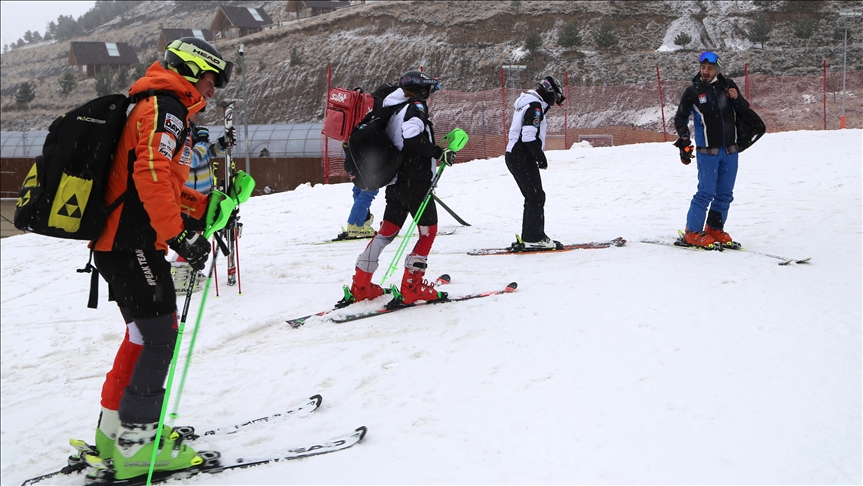 رغم "كورونا".. "بالاندوكن" يستعد لبدء موسم التزلج في تركيا (تقرير)