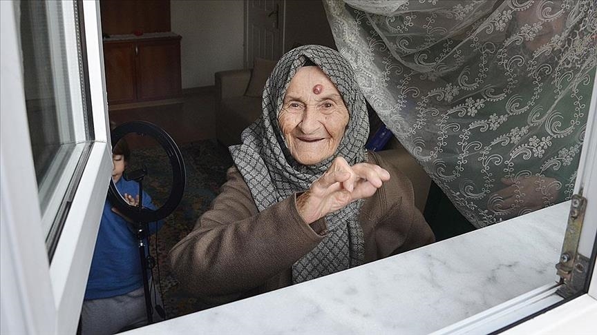 Turkey: 105-year-old woman beats COVID-19 in 5 days