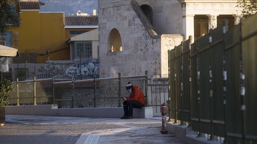 Greece extends lockdown to Jan 7