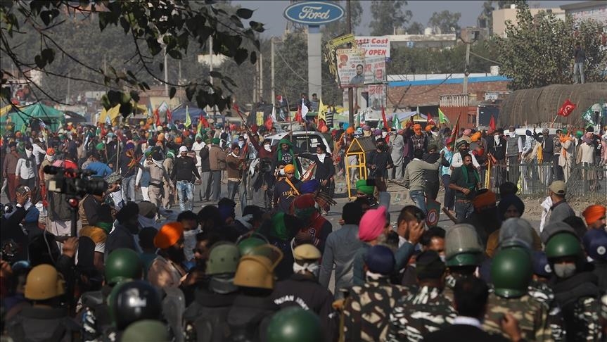 Indian farmers on nationwide strike against new laws