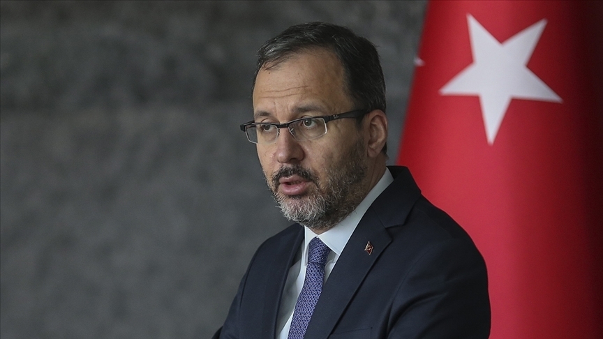 Bakan Kasapoğlu'ndan PSG-Medipol Başakşehir maçındaki ırkçı söyleme tepki: Hiçbir şekliyle kabul edilemez