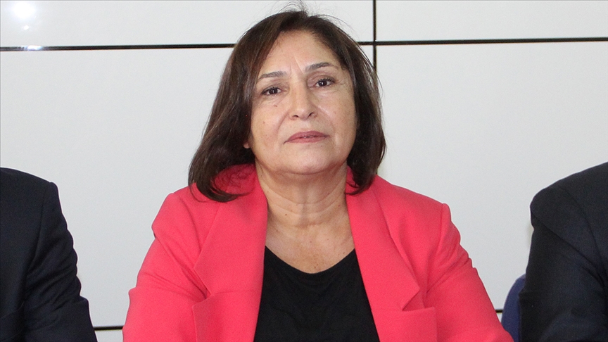 Selvi Kılıçdaroğlu'ndan Sare Davutoğlu'na 'geçmiş olsun' telefonu