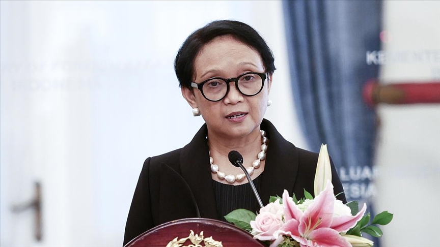 Endonezya Dışişleri Bakanı Marsudi: Salgın demokrasi için ekstra zorluklar oluşturuyor