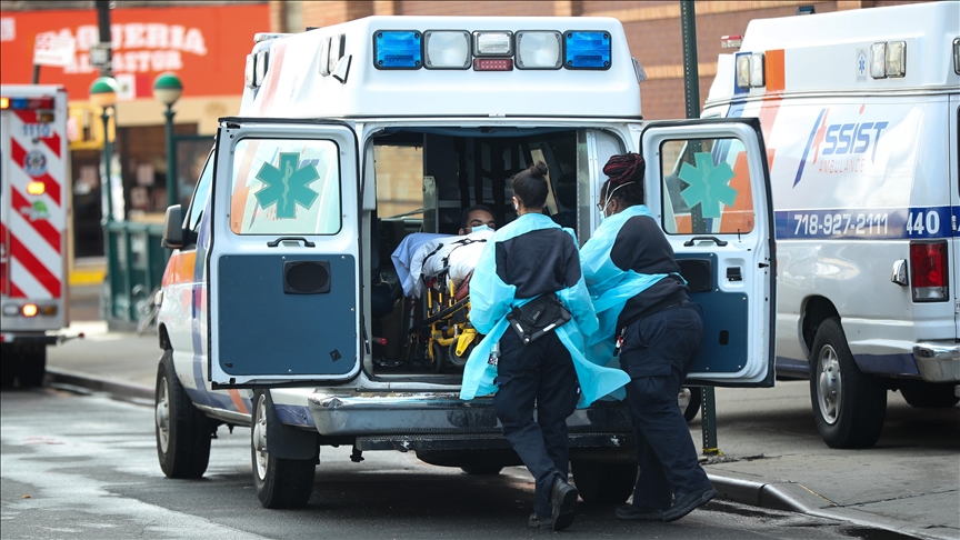 US: Daily coronavirus deaths top 3,000 for first time