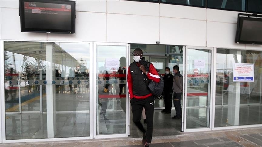 Sivasspor arrive home after stuck in Israeli airport