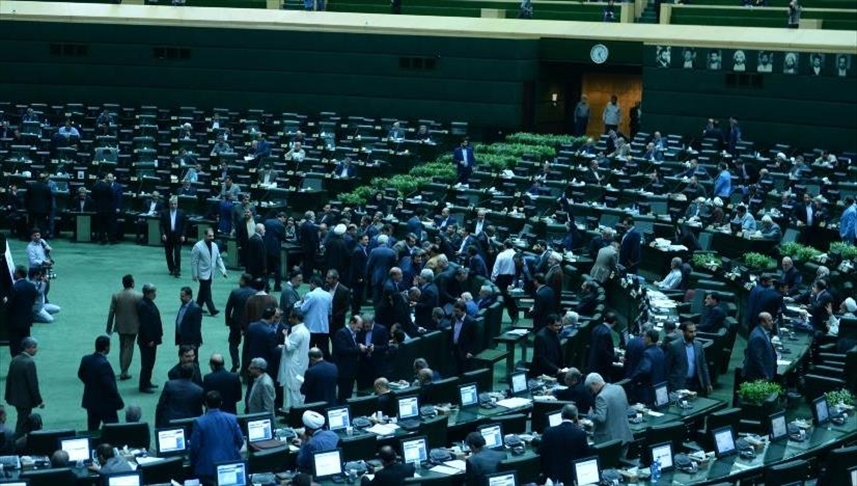 تنش در مجلس ایران؛ نمایندگان مناطق ترک‌نشین گفتند صحن را ترک می‌کنند