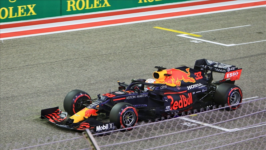 Formula 1'de sezonun son yarışını Max Verstappen kazandı