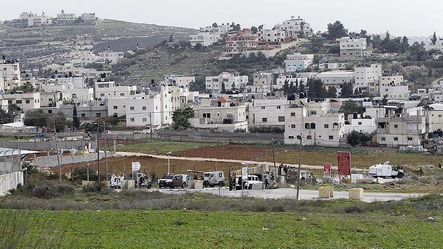 مسؤول فلسطيني يحذر من تداعيات شرعنة 70 بؤرة استيطانية
