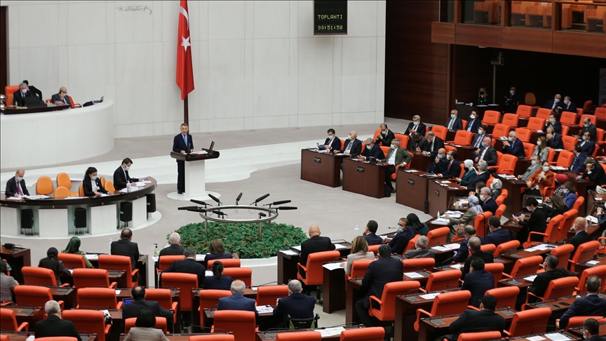 Principales partidos políticos de Turquía condenan sanciones de EEUU 