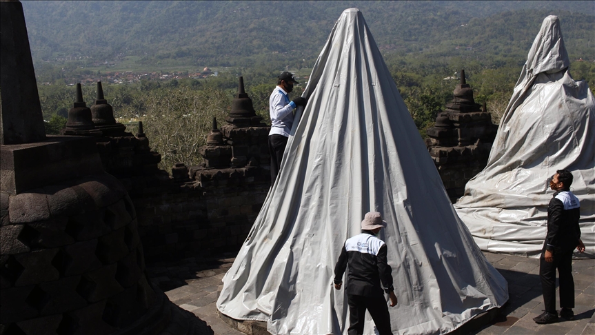 Indonesia: Protecting historical temple from eruptions, pandemic