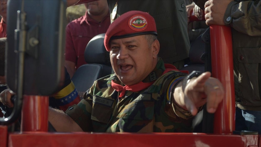 Diosdado Cabello volvió a calificar como 'tibio' al presidente de Argentina