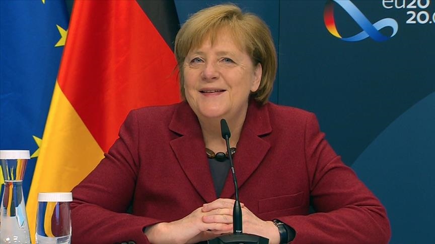 Merkel thanks German-Turkish scientists for vaccine