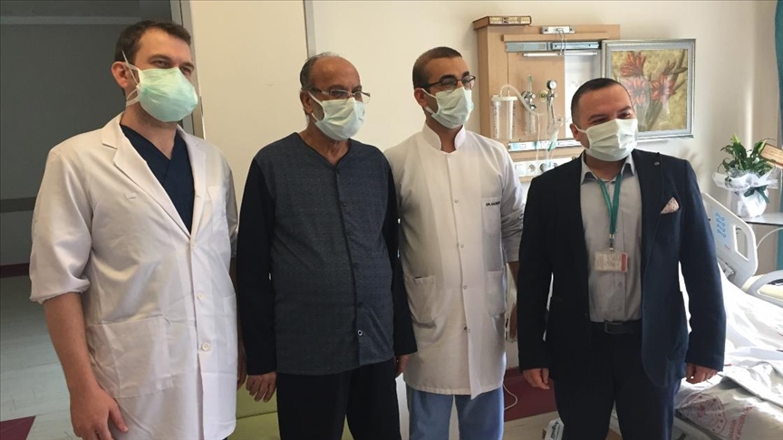 Mardin'de kanser hastasının kitlesi laparoskopik yöntemle alındı