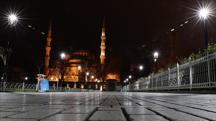 Un toque de queda entró en vigencia en Turquía como respuesta a la pandemia