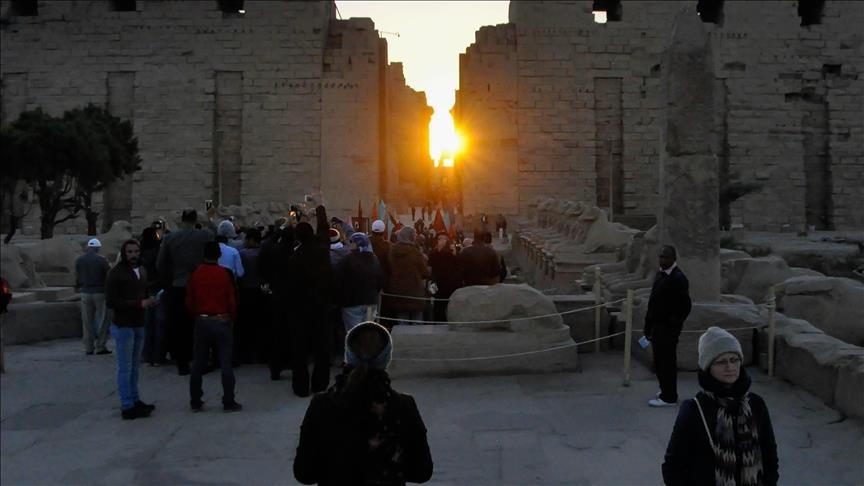 Égypte : le soleil s'aligne sur les deux temples pharaoniques, marquant le solstice d'hiver
