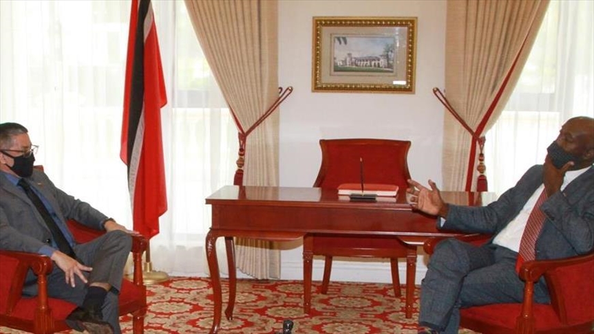 Primer ministro de Trinidad y Tobago y embajador de Venezuela se reunieron tras naufragio de migrantes