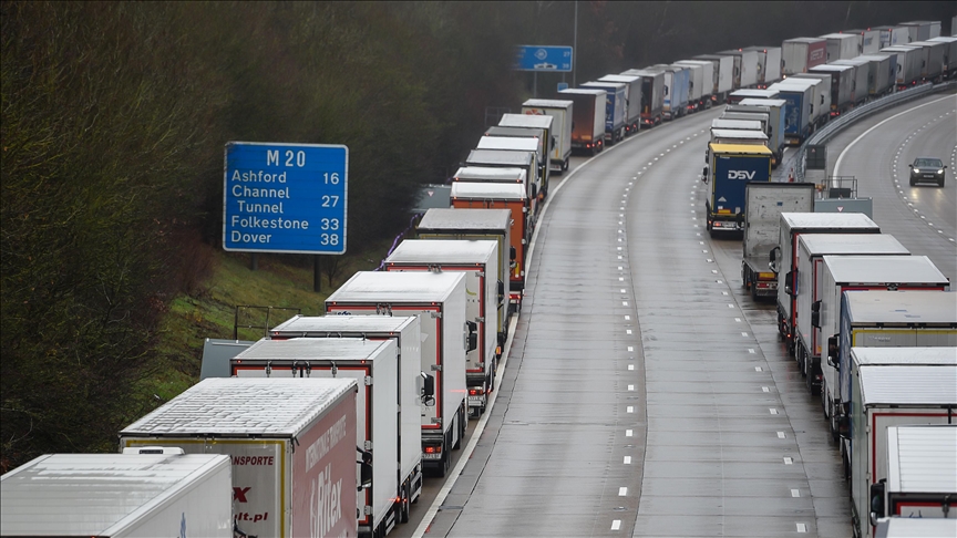 Chaos looms as thousands of lorries still stalled in UK