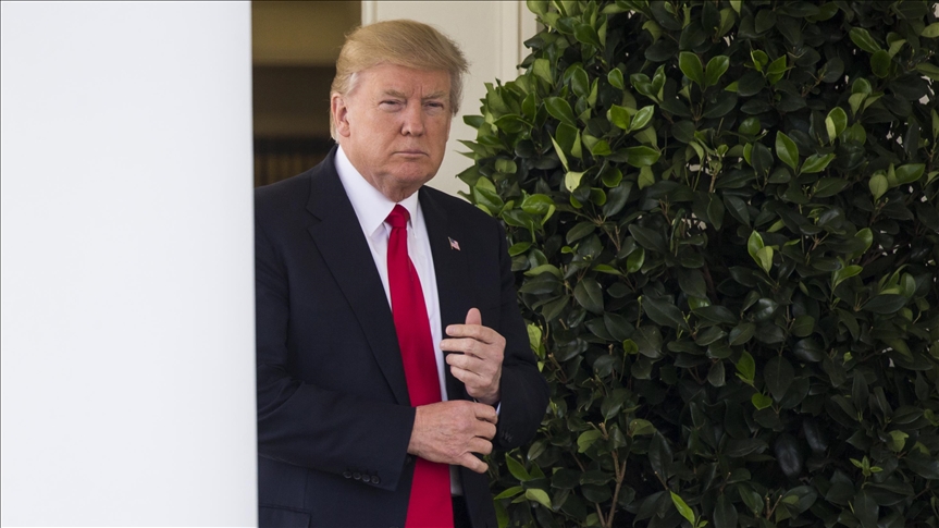 Trump grants clemency to 20, including ex-congressmen