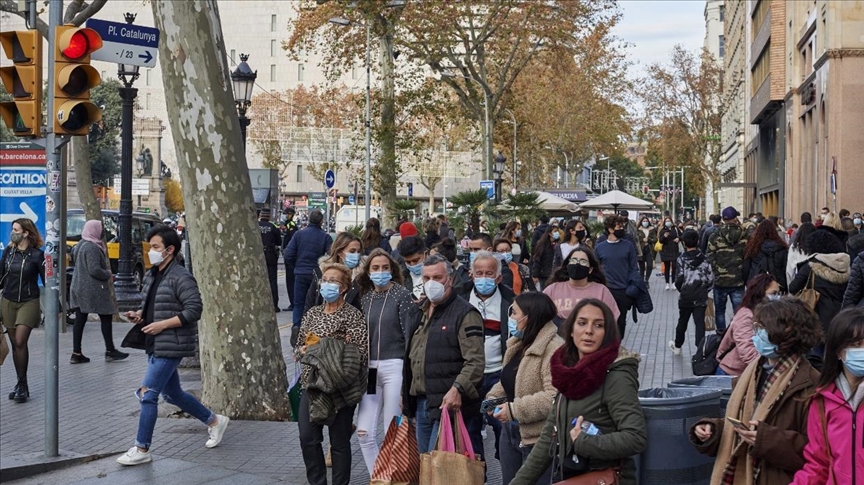 España vuelve a zona de máximo riesgo con 253 casos de COVID-19 por cada 100.000 habitantes