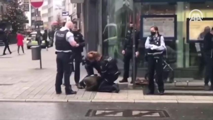 Germany: Police cuff Muslim woman for not wearing mask