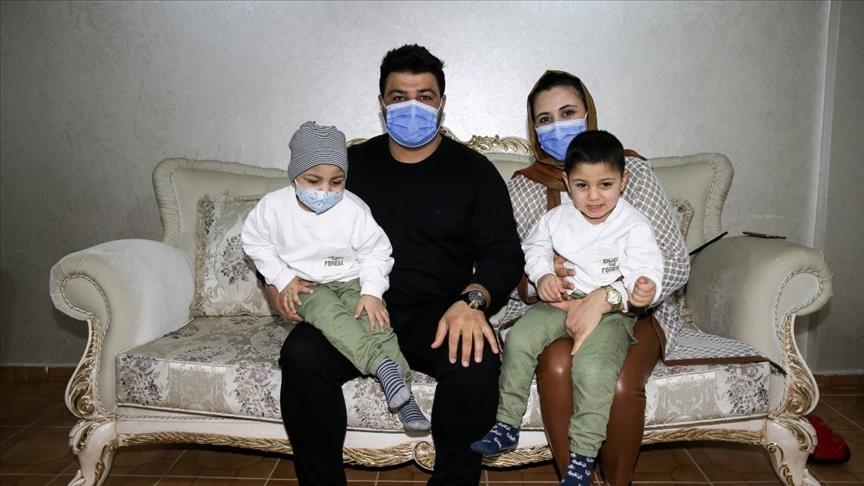 Turkey: Twins receive bone marrow from single donor