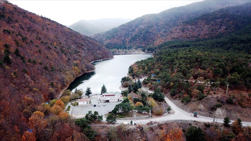 amasya daki boraboy golu izole tatil