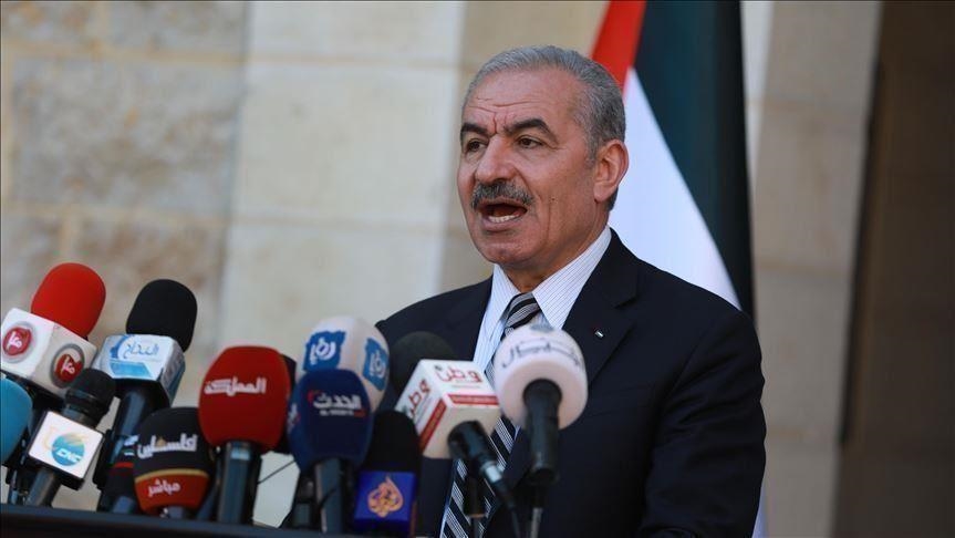 Shtayyeh dénonce une décision israélienne privant les détenus palestiniens du vaccin anti-Covid