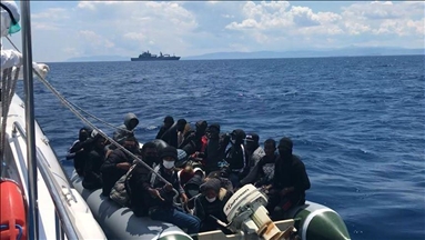 Turkey rescues 18 irregular migrants in Aegean