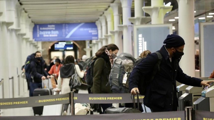 La región de Andalucía en España confirma otros cinco casos de la nueva cepa de la COVID-19