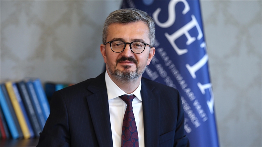 SETA Genel Koordinatörü Duran: 2021'in yeni rekabetlere, fırsat alanlarına açık olacağını düşünüyorum