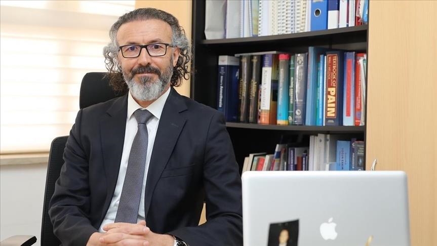 Les mutations du coronavirus sont "tout à fait naturelles" : Dr. Ganidagli (Université Gaziantep)